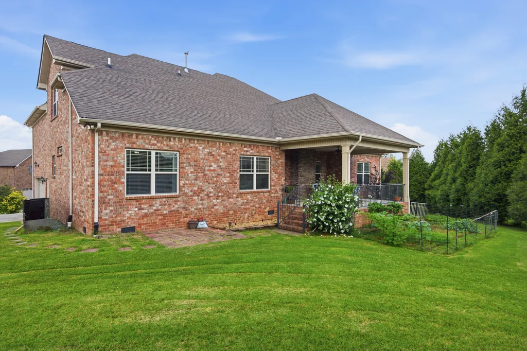 813 Fanning Court Gallatin TN 37066
