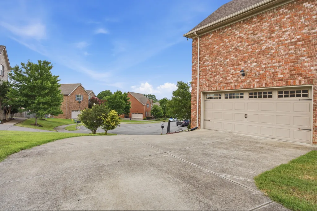813 Fanning Court Gallatin TN 37066