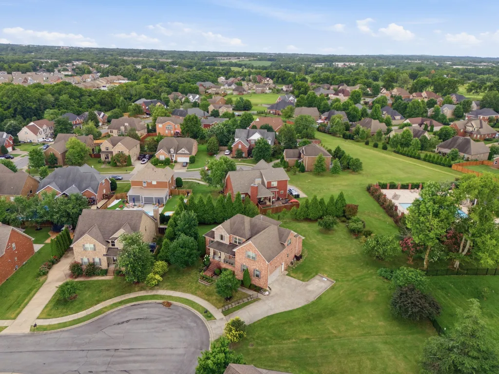 813 Fanning Court Gallatin TN 37066