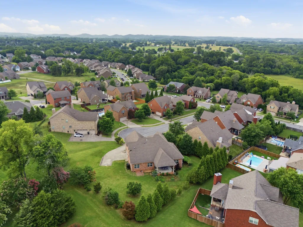813 Fanning Court Gallatin TN 37066