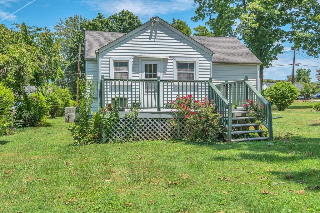 262 N Willomont Avenue Gallatin TN 37066