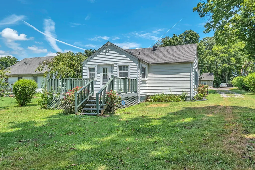 262 N Willomont Avenue Gallatin TN 37066