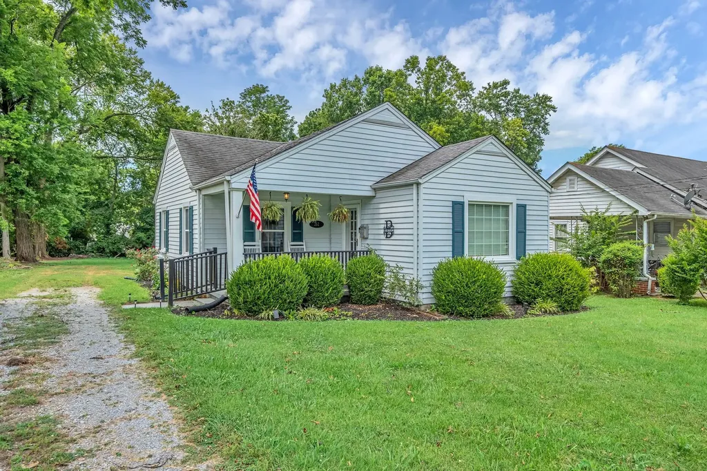 262 N Willomont Avenue Gallatin TN 37066