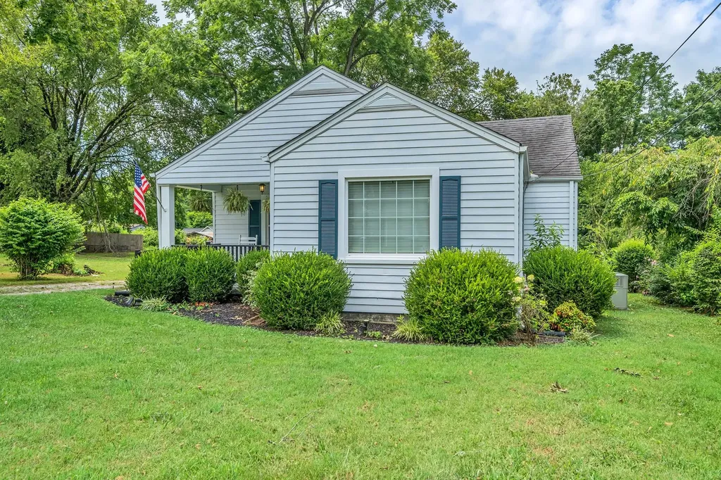 262 N Willomont Avenue Gallatin TN 37066