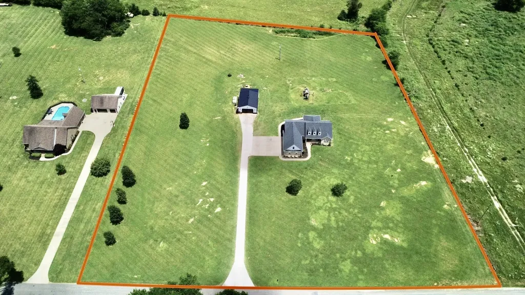 2829 Anes Station Road Lewisburg TN 37091