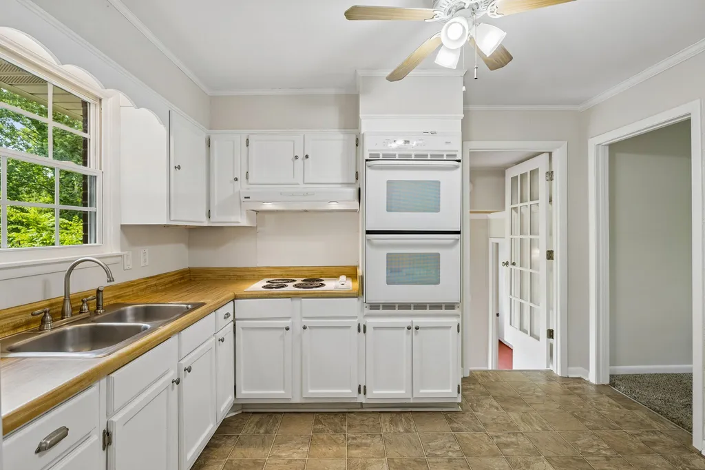 8063 Regency Drive Nashville TN 37221