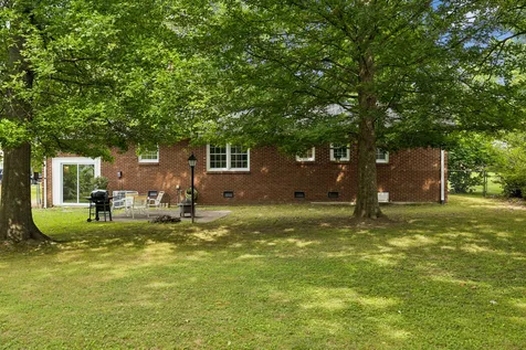 8063 Regency Drive Nashville TN 37221