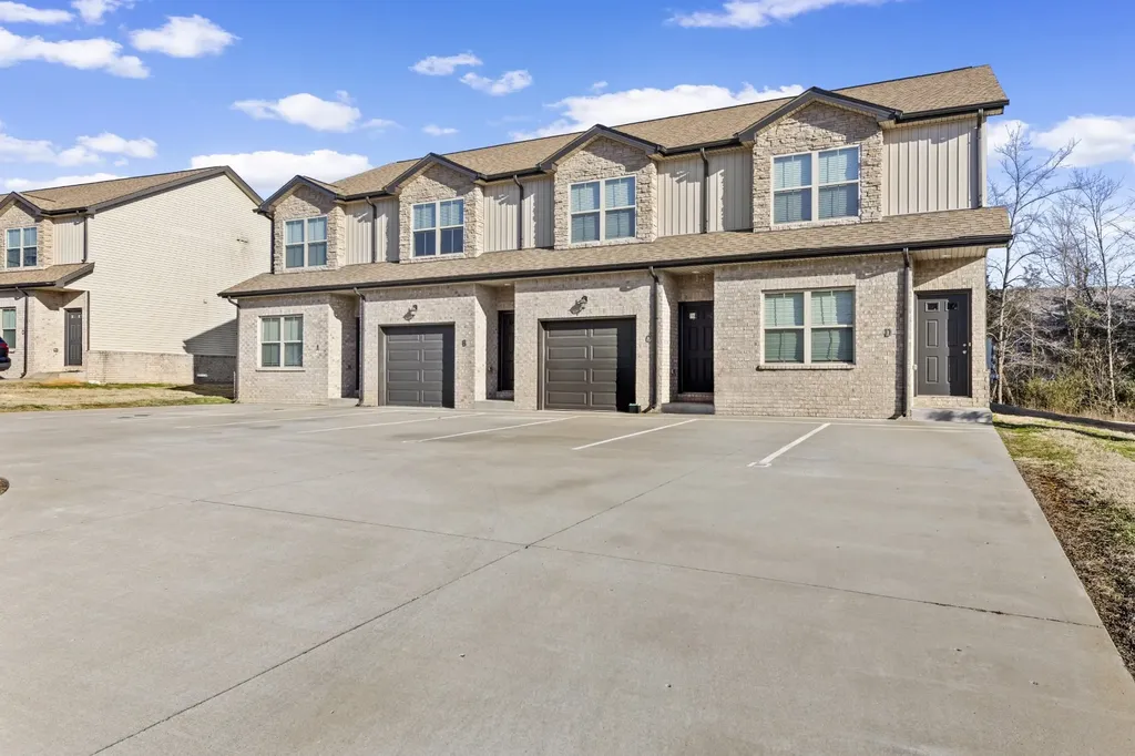 279 Smithson Lane Clarksville TN 37040