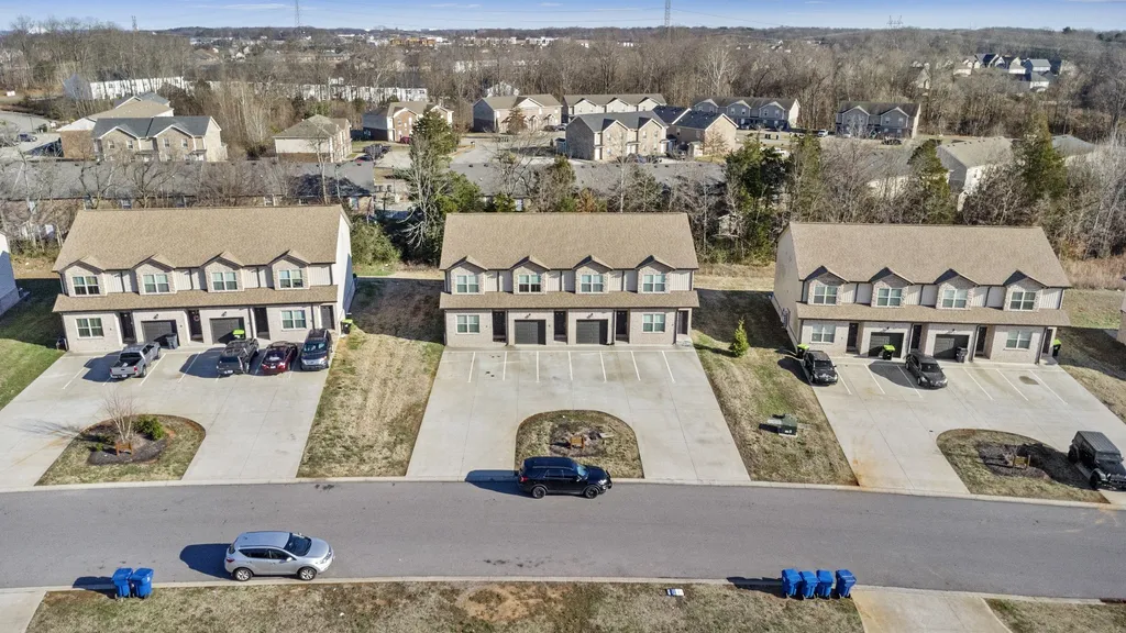 279 Smithson Lane Clarksville TN 37040