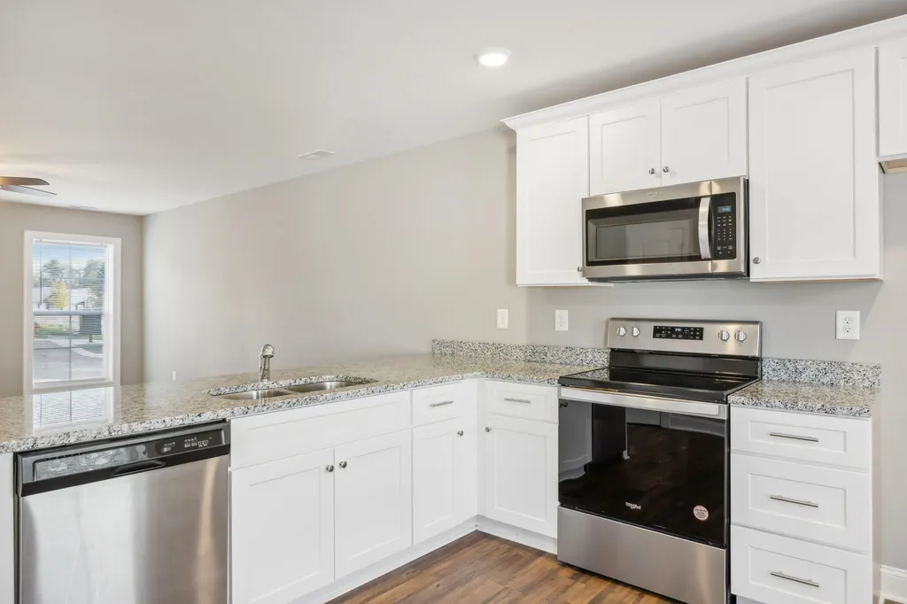 906 Sutton Cove Columbia TN 38401