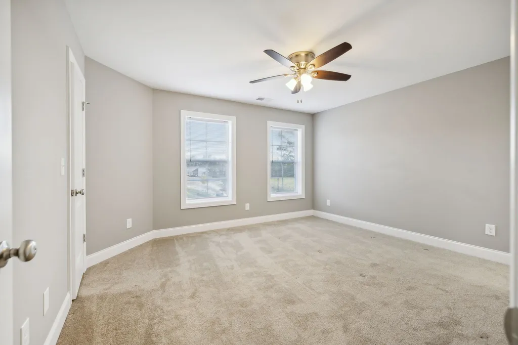 906 Sutton Cove Columbia TN 38401
