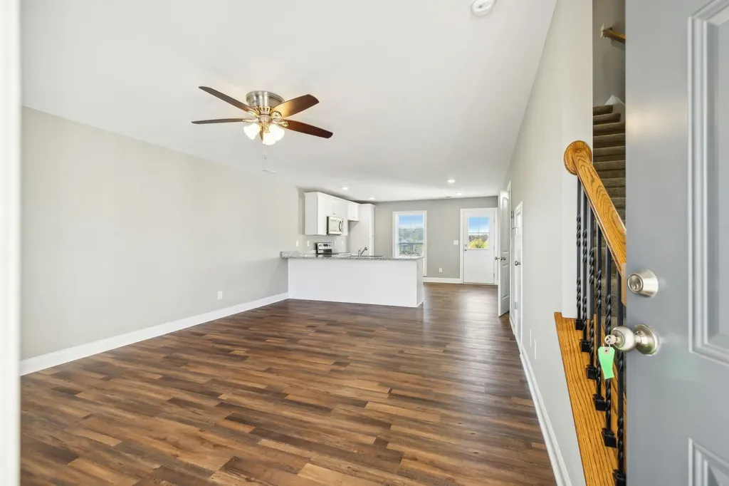 906 Sutton Cove Columbia TN 38401