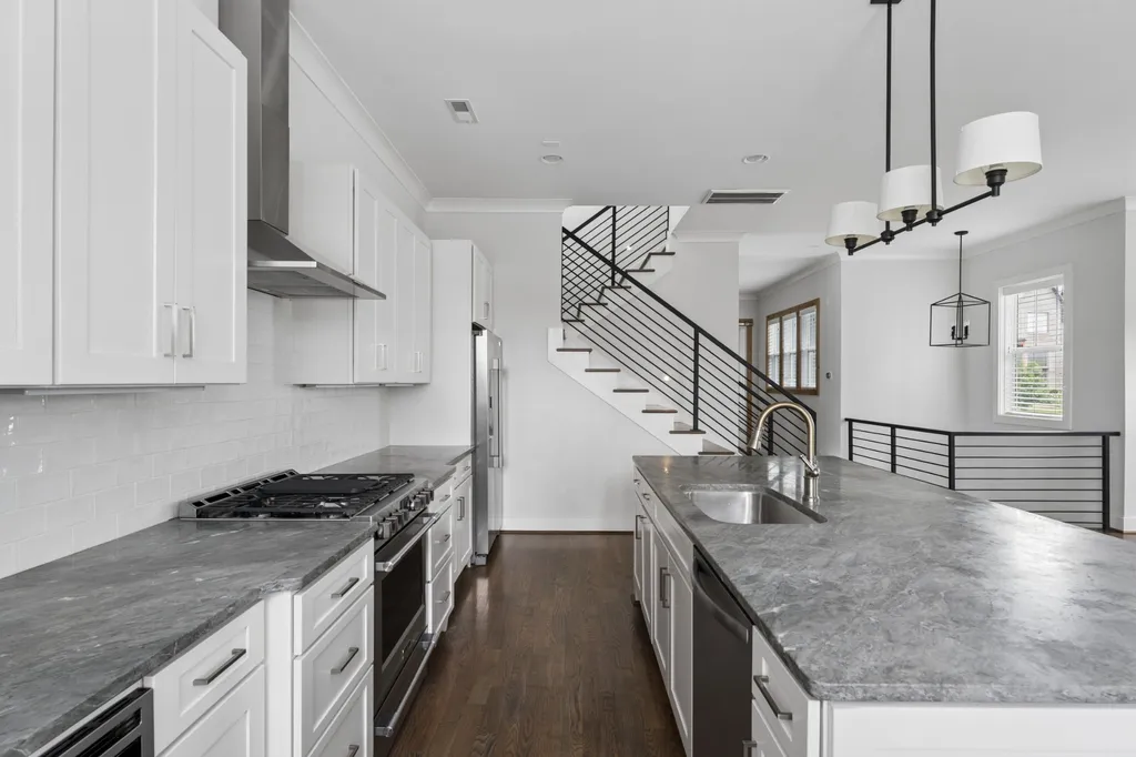 2220A 11th Ave, S Nashville TN 37204