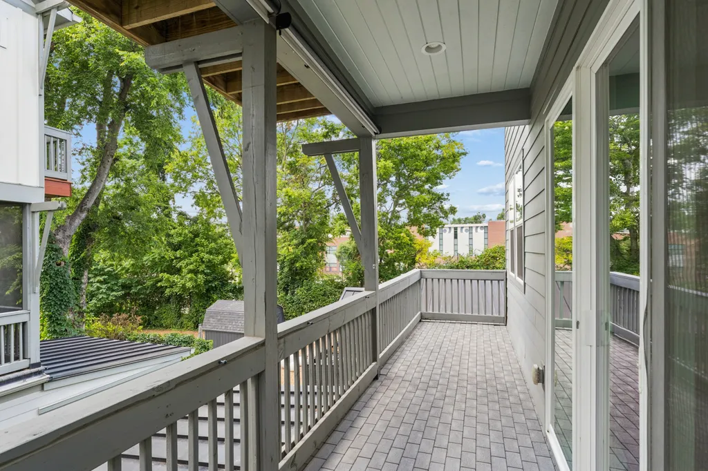 2220A 11th Ave, S Nashville TN 37204