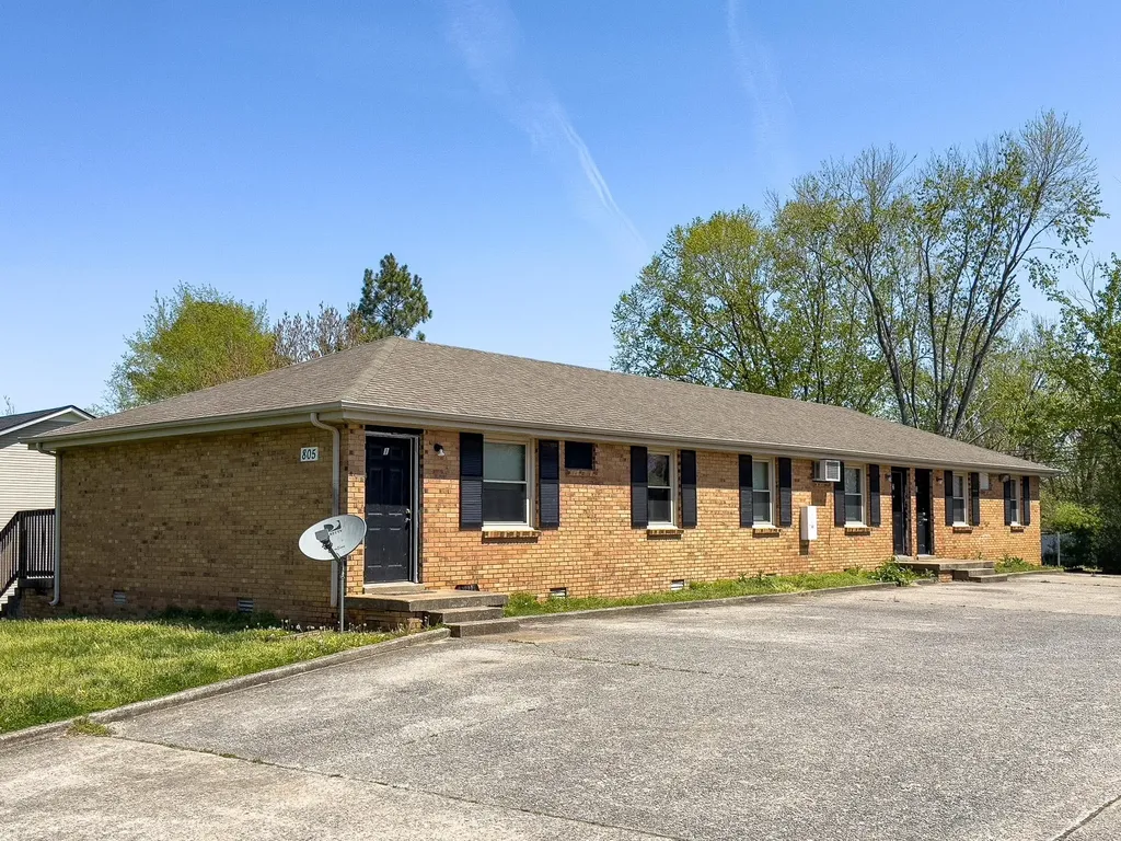 805 Golfview Place #1 Clarksville TN 37043