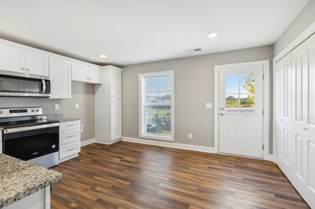 925 Sutton Cove Columbia TN 38401
