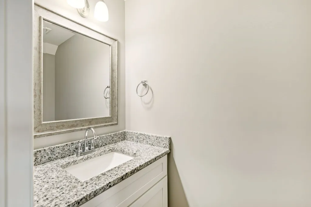 925 Sutton Cove Columbia TN 38401