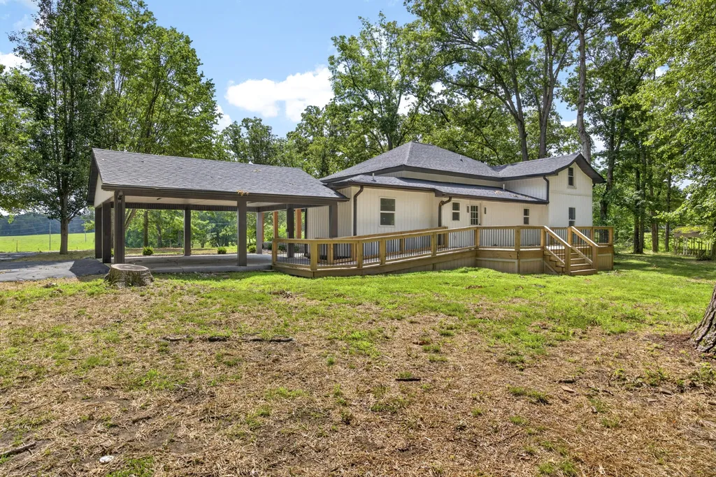 909 Hawkins Crawford Road Cookeville TN 38501