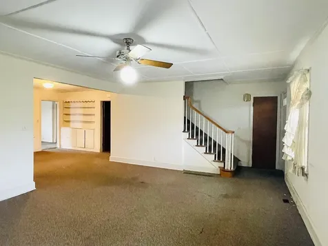 322 Poplar Ave, E Selmer TN 38375