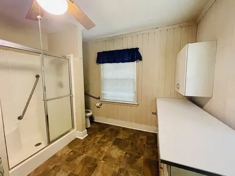 322 Poplar Ave, E Selmer TN 38375