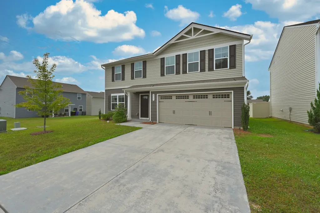 2161 Brokeshire Drive White House TN 37188