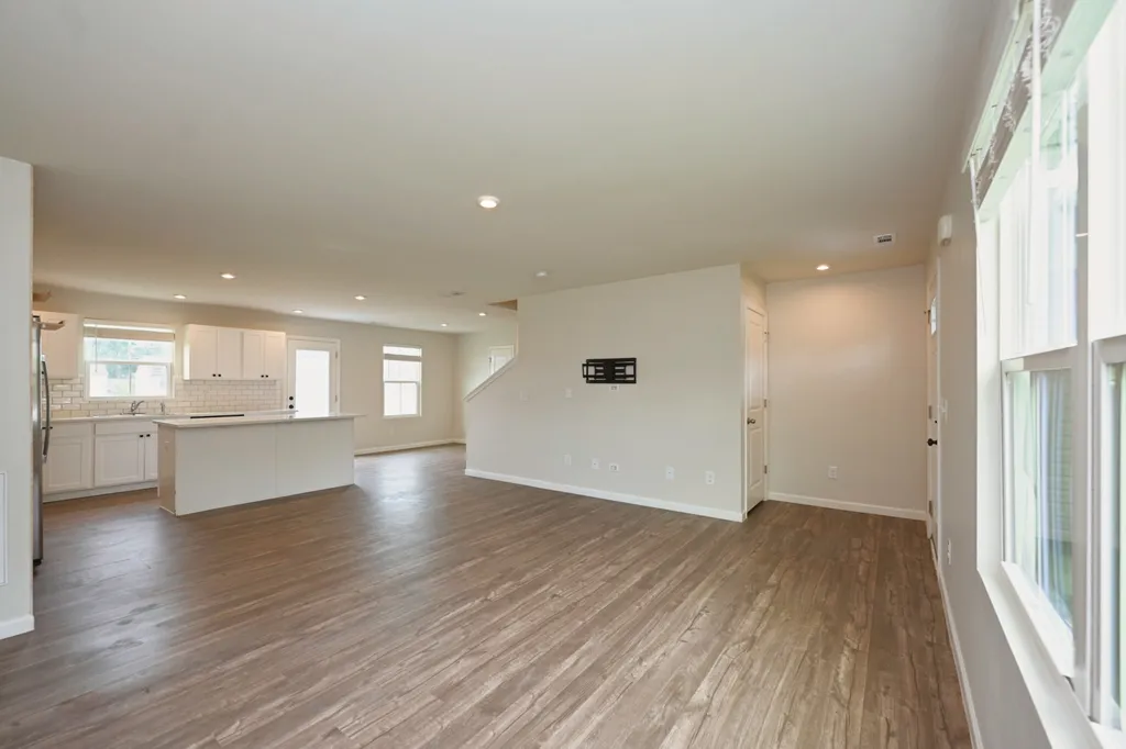 2161 Brokeshire Drive White House TN 37188