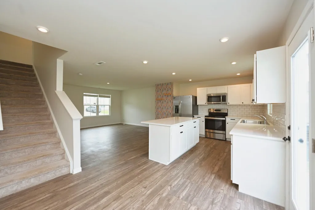 2161 Brokeshire Drive White House TN 37188