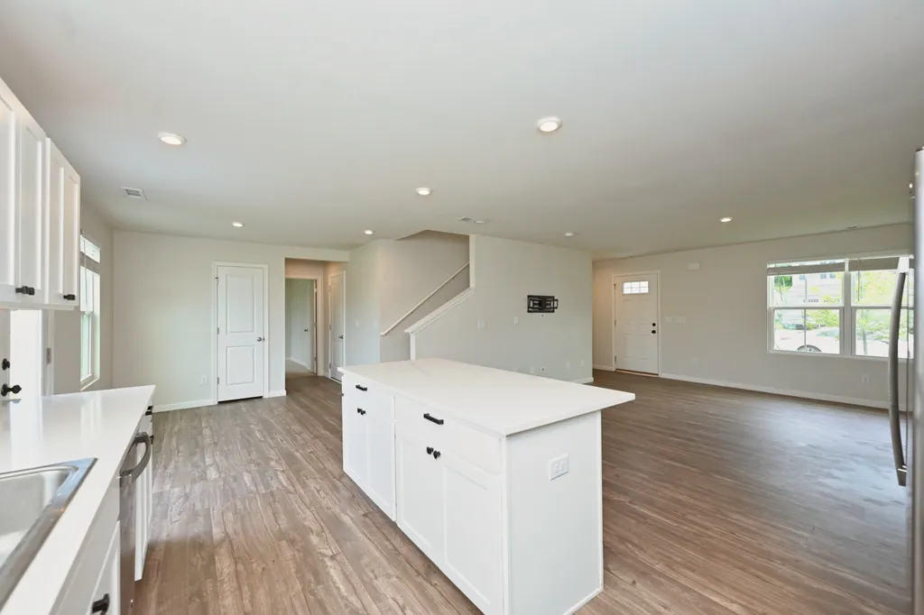2161 Brokeshire Drive White House TN 37188