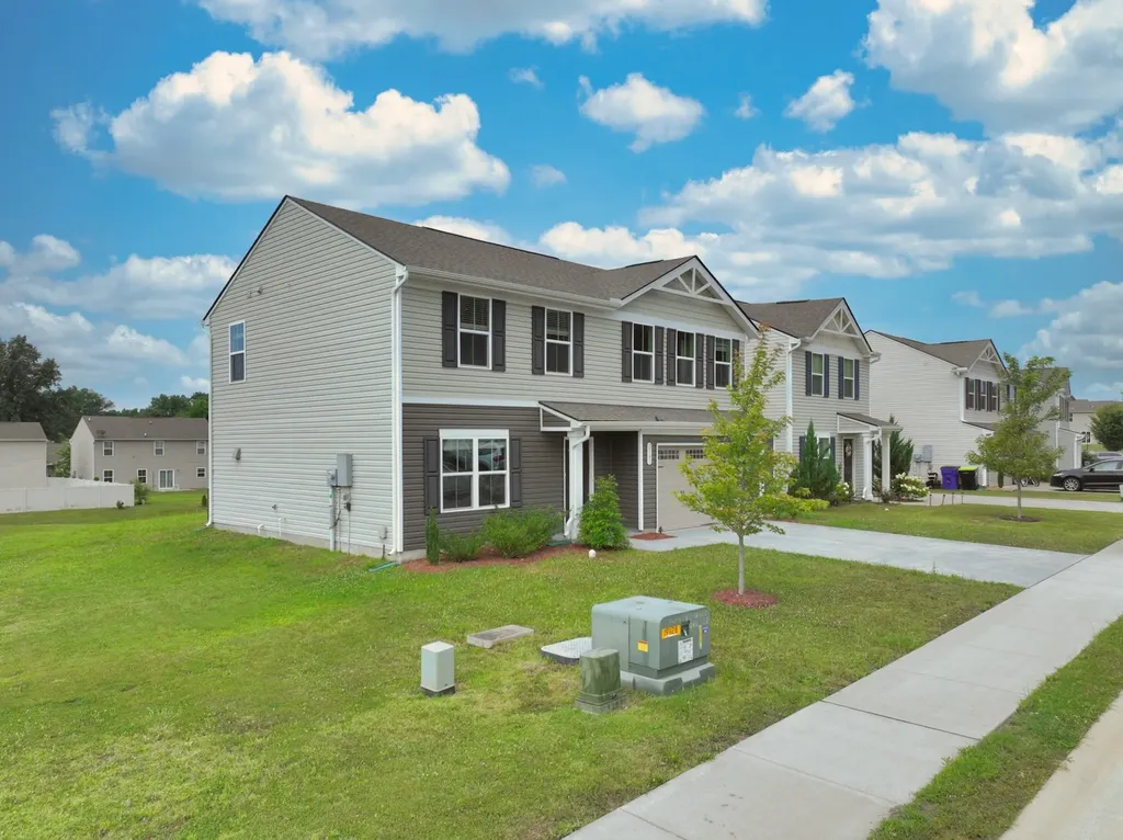 2161 Brokeshire Drive White House TN 37188