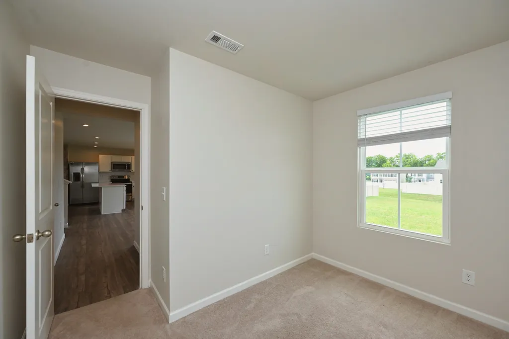 2161 Brokeshire Drive White House TN 37188
