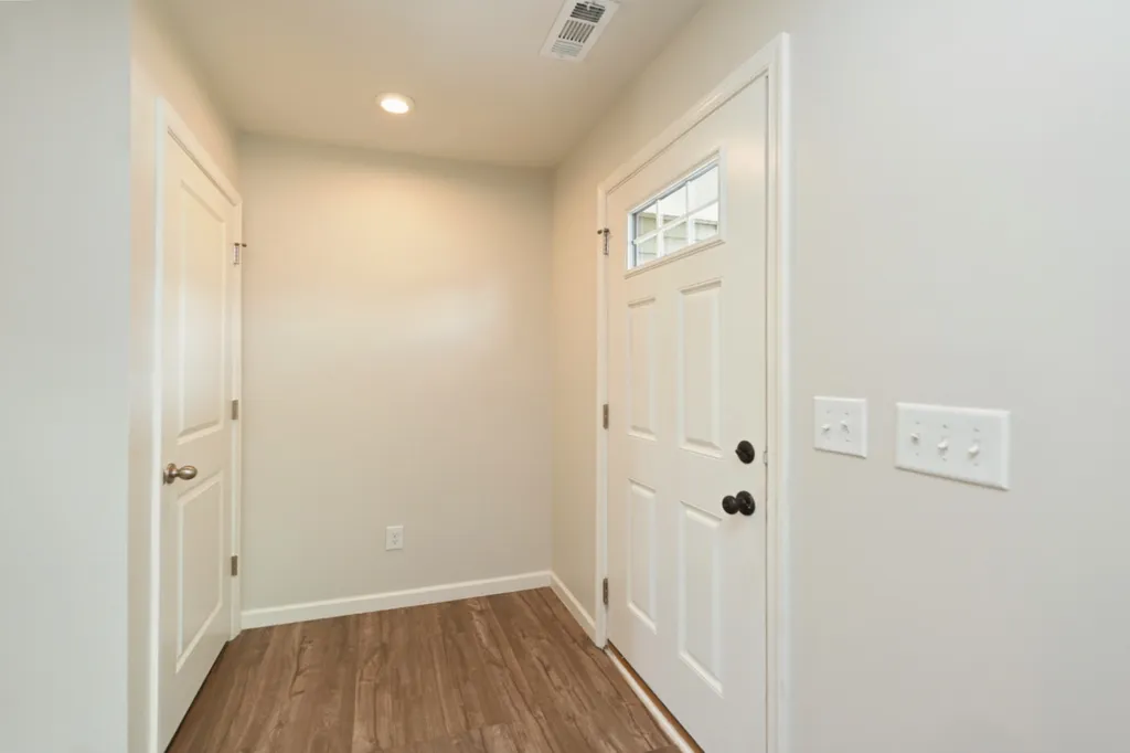 2161 Brokeshire Drive White House TN 37188