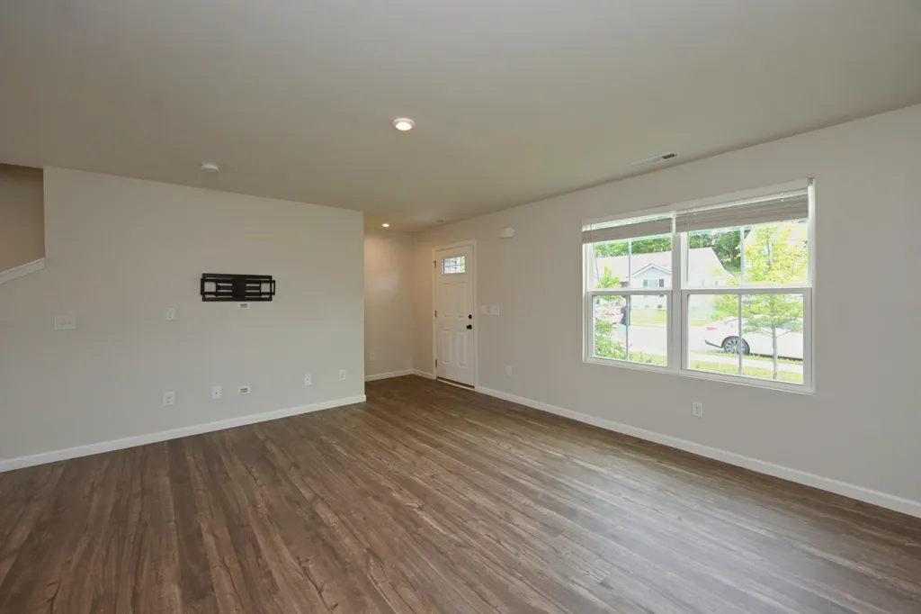 2161 Brokeshire Drive White House TN 37188