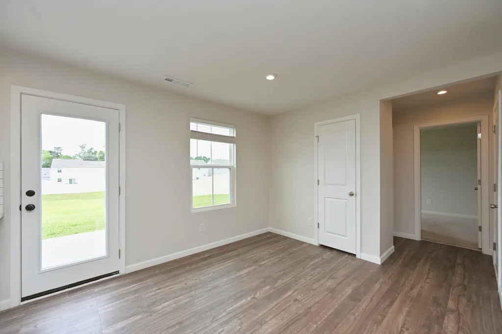 2161 Brokeshire Drive White House TN 37188