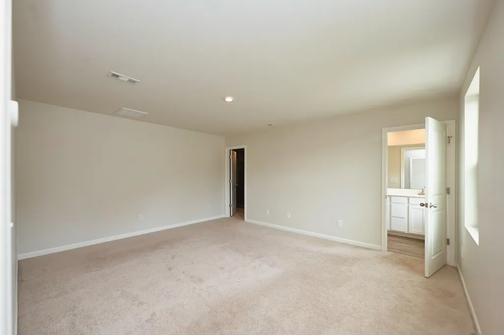 2161 Brokeshire Drive White House TN 37188