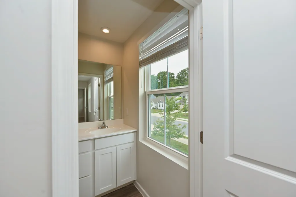 2161 Brokeshire Drive White House TN 37188