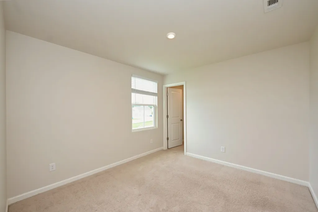 2161 Brokeshire Drive White House TN 37188
