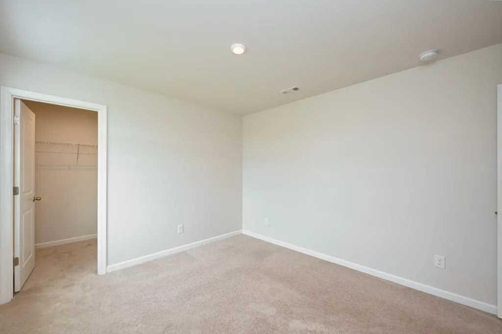 2161 Brokeshire Drive White House TN 37188