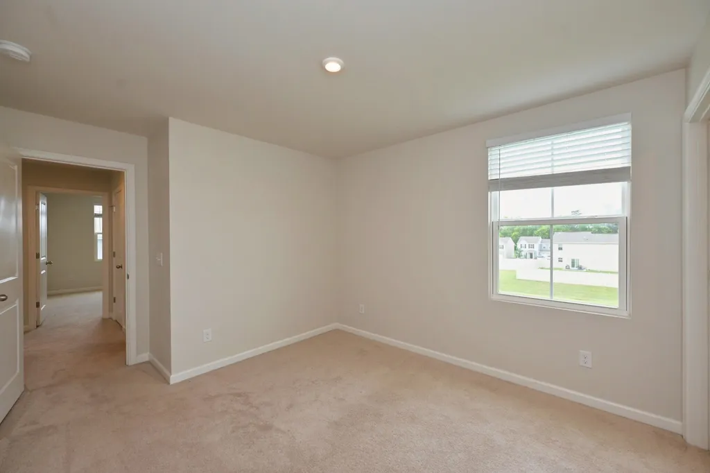2161 Brokeshire Drive White House TN 37188