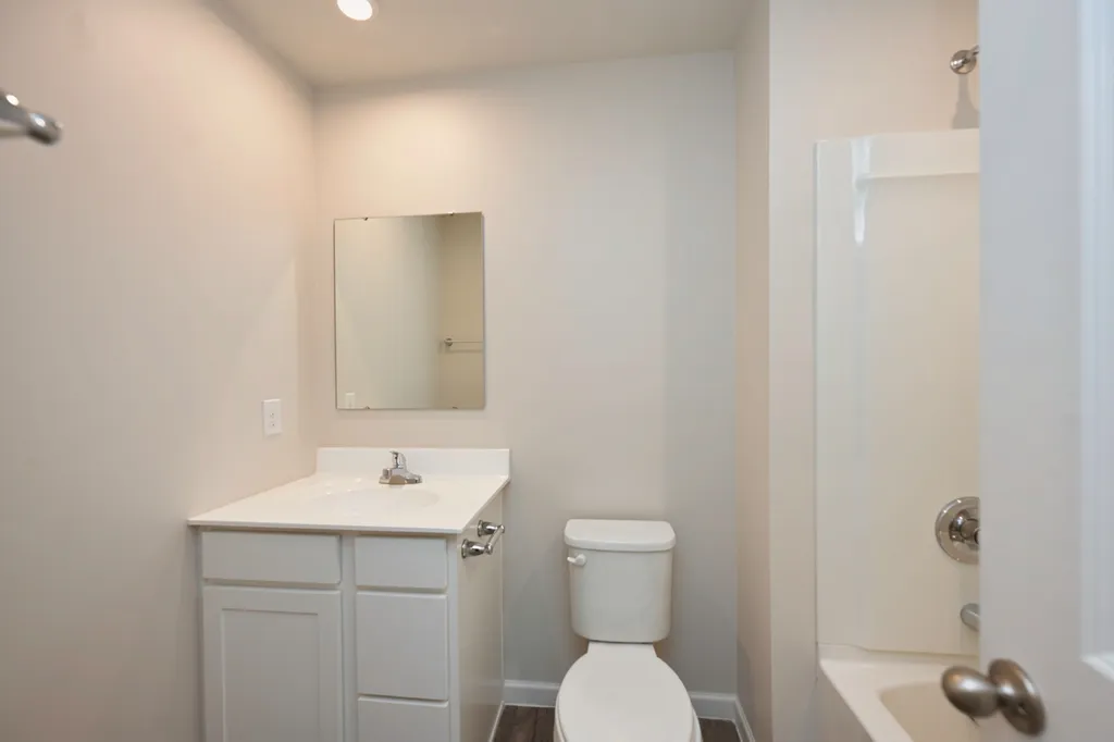 2161 Brokeshire Drive White House TN 37188