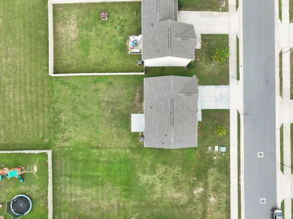 2161 Brokeshire Drive White House TN 37188