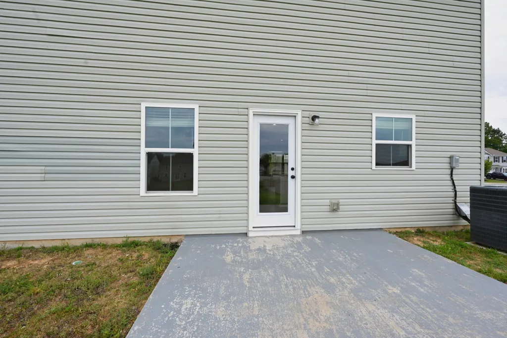 2161 Brokeshire Drive White House TN 37188