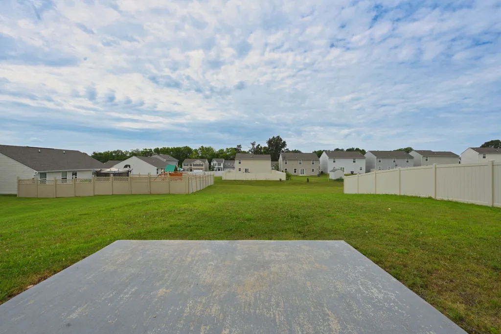 2161 Brokeshire Drive White House TN 37188