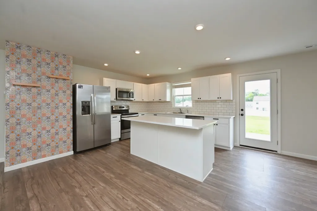 2161 Brokeshire Drive White House TN 37188
