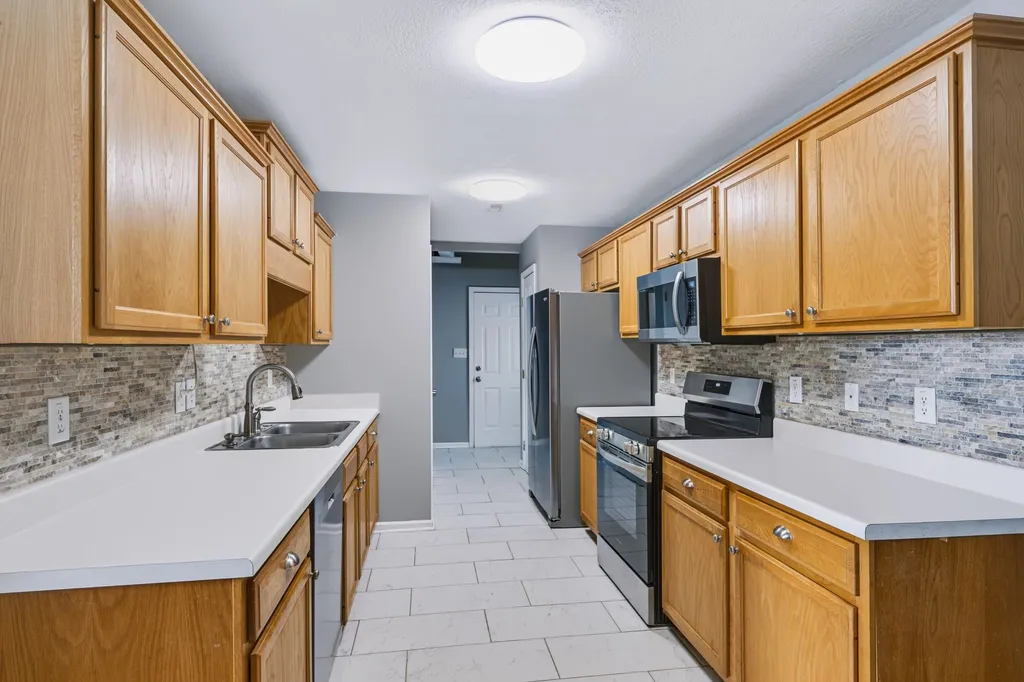 2862 Spring Meade Boulevard Columbia TN 38401