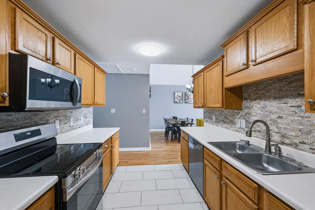 2862 Spring Meade Boulevard Columbia TN 38401