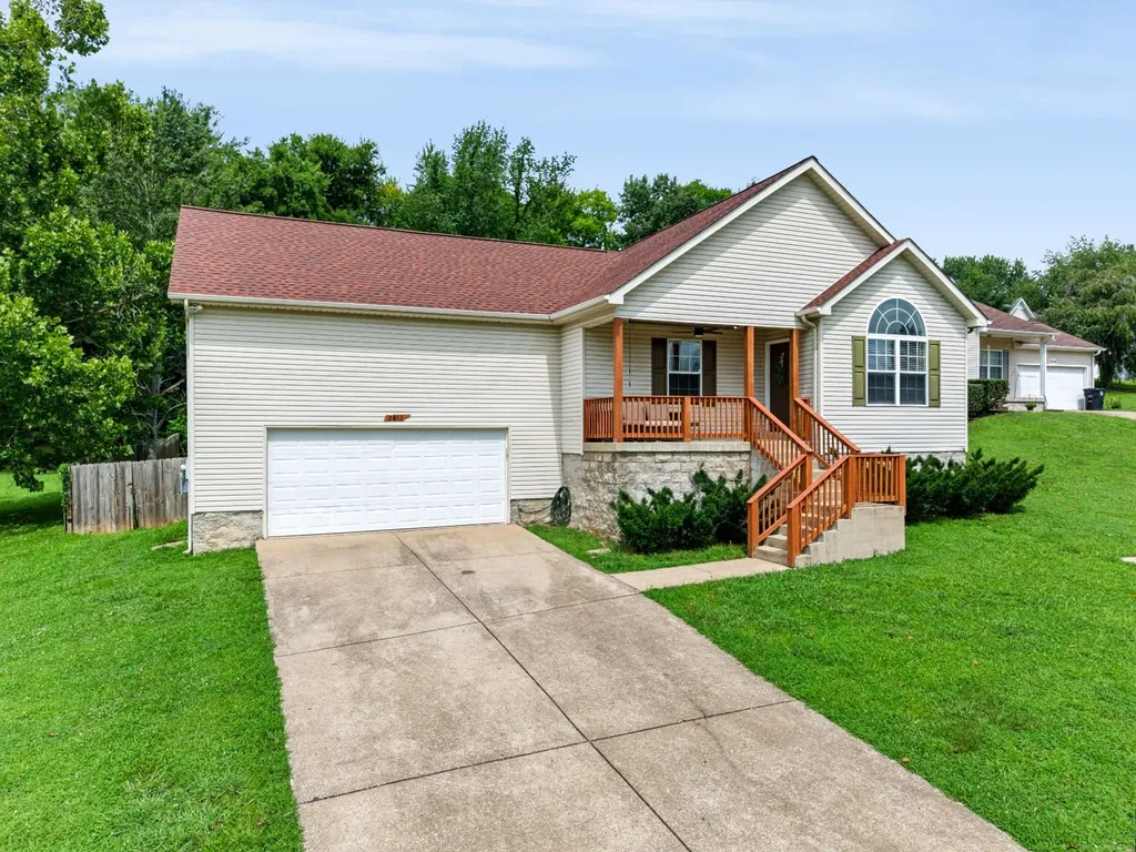 2862 Spring Meade Boulevard Columbia TN 38401
