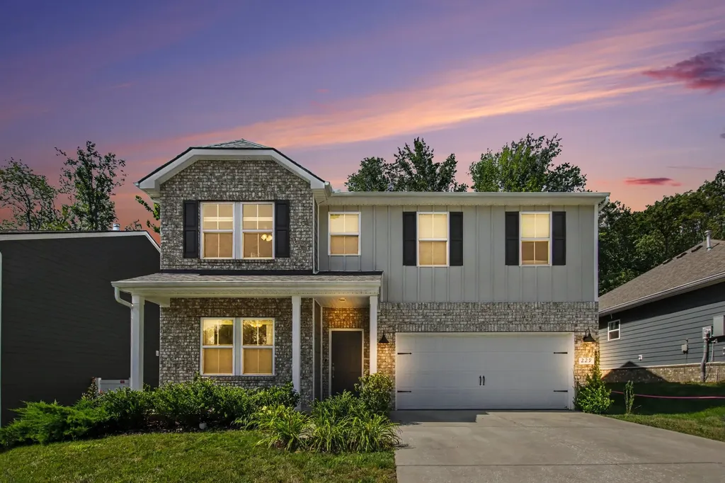 229 Brook Avenue White House TN 37188