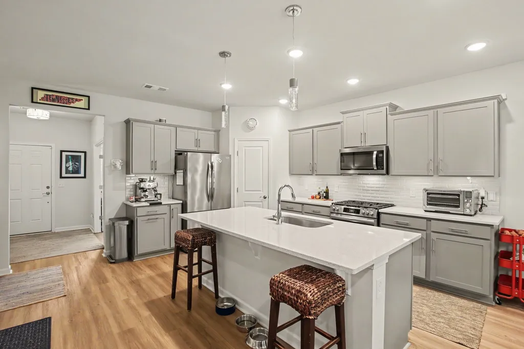 229 Brook Avenue White House TN 37188