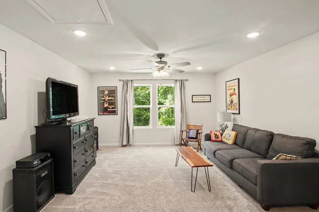 229 Brook Avenue White House TN 37188