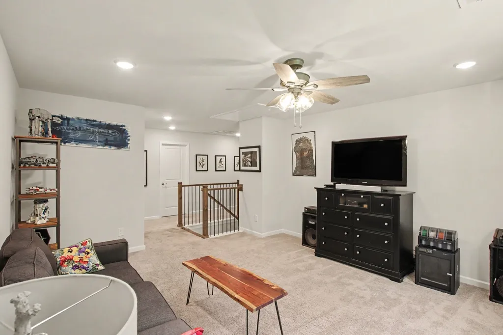 229 Brook Avenue White House TN 37188